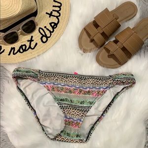 🌺Victoria’s secret white/pink tribal bikini L